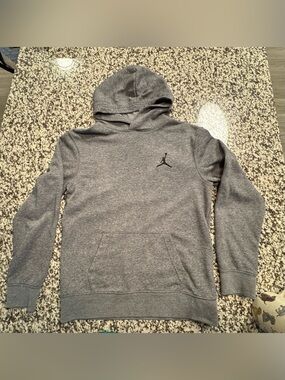 Jordan Boy’s Gray Pullover Hoodie Sweatshirt
